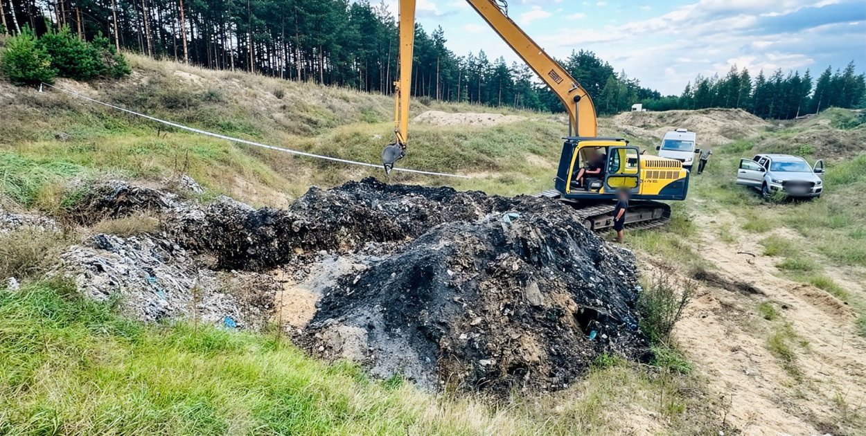 Uderzenie CBŚP w „mafię śmieciową”. Zatrzymany m.in. były burmistrz Pakości