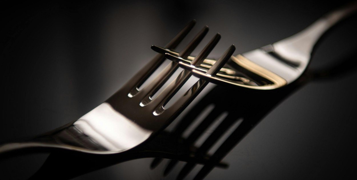 Jak uzyskać efekt lustra na stali nierdzewnej i kiedy ma to znaczenie?