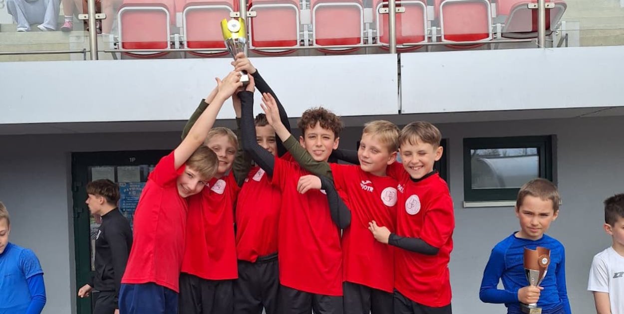 Uczniowie SP 2 znów pobiegli po powiatowe medale