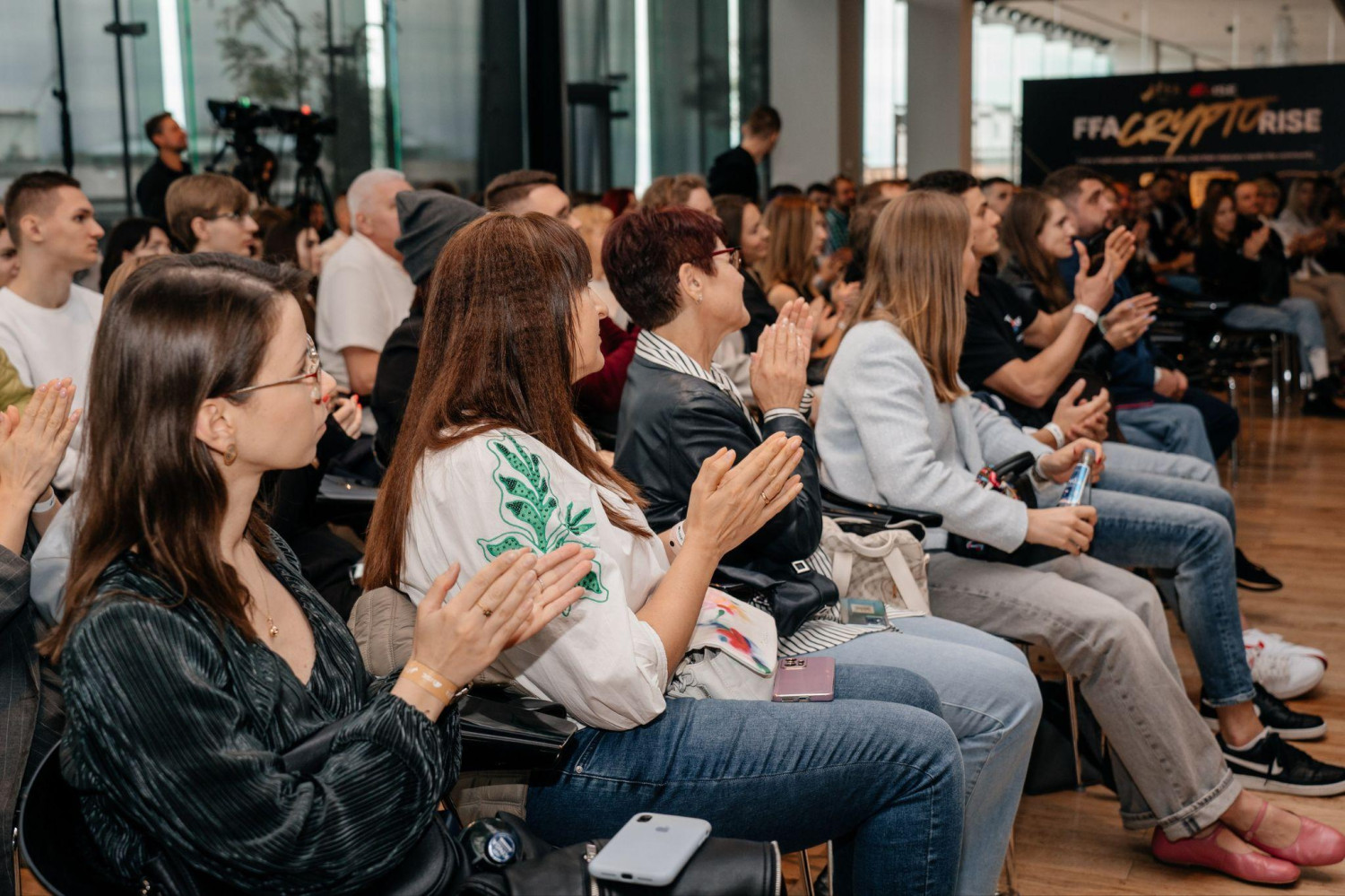 Konferencja kryptowalutowa dla rezydentów klubu FFA x RISE